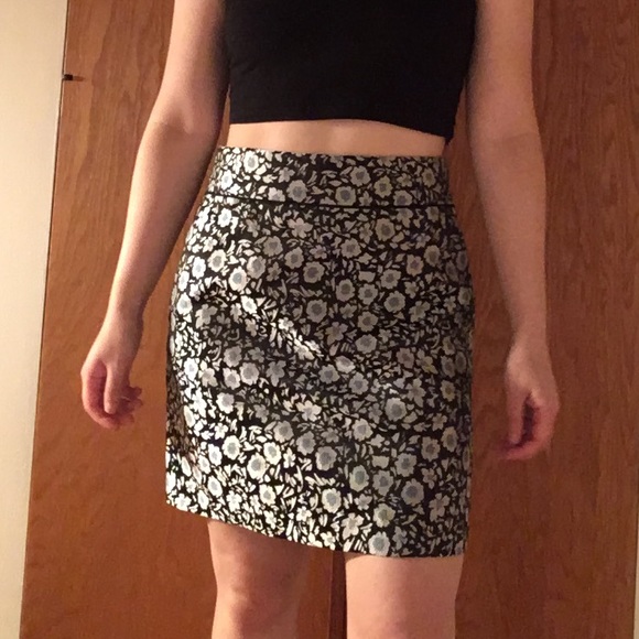 LOFT Dresses & Skirts - LOFT petite skirt